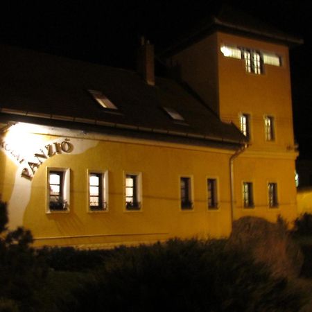 Torkolat Panzio Bed & Breakfast Tokaj Exterior photo