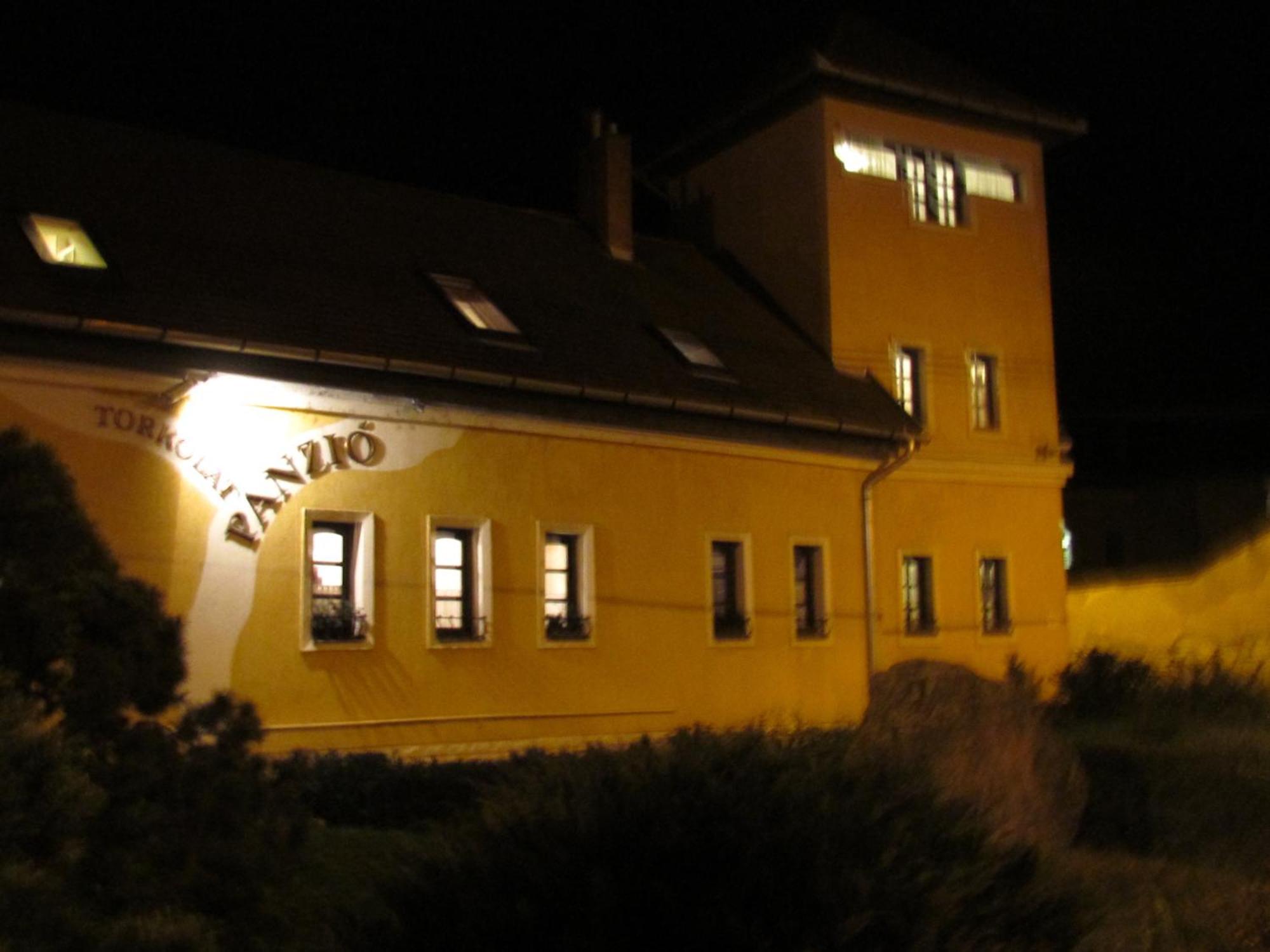 Torkolat Panzio Bed & Breakfast Tokaj Exterior photo
